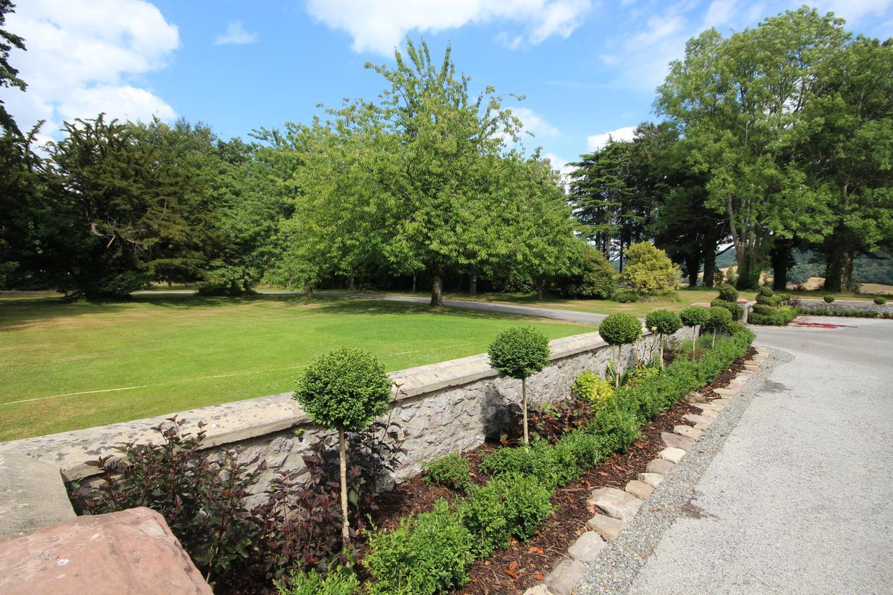 Caer Rhun Hall Hotel Conwy Extérieur photo